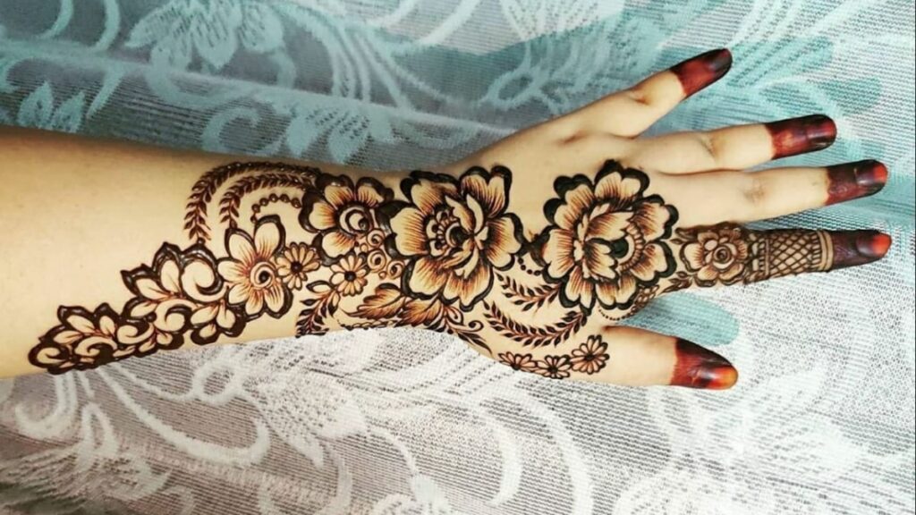 Chhote Bacchon Ki Mehandi Design