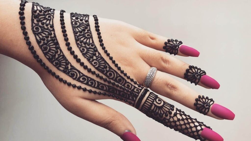 Chhote Bacchon Ki Mehandi Design