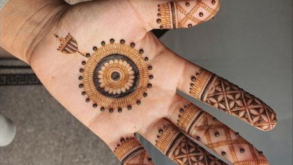 mehandi lgane ka tarika