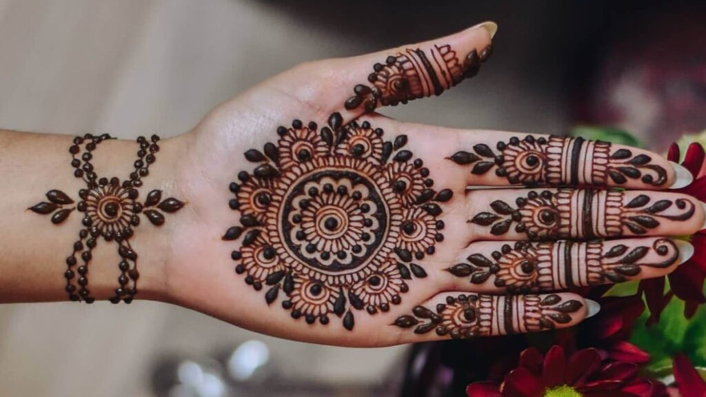 trending mehandi design