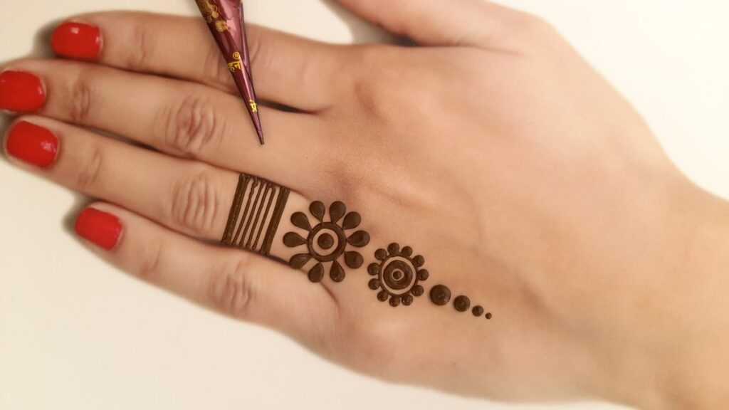 Mehandi design for Fingers