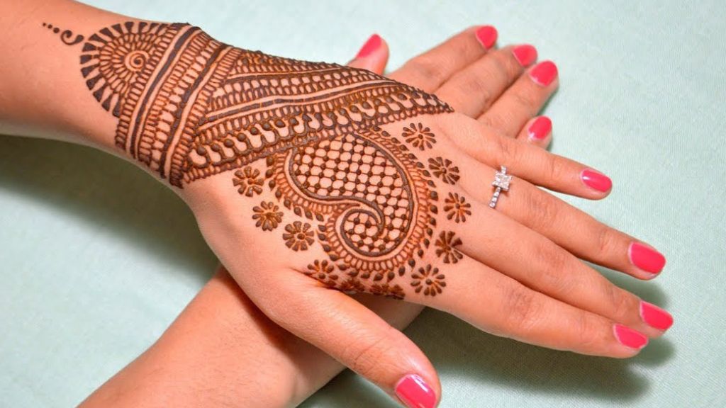 Paisley Simple Arabic Mehndi Design