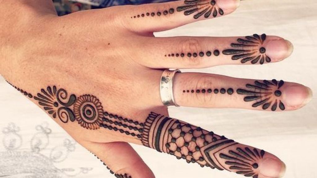 New Simple Mehndi Designs