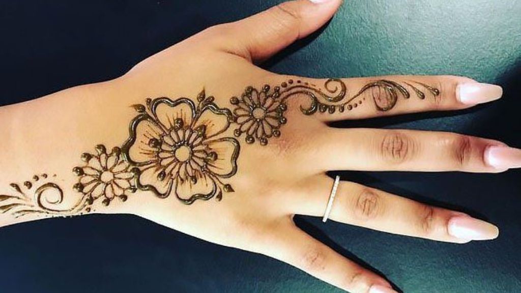 New Simple Mehndi Designs