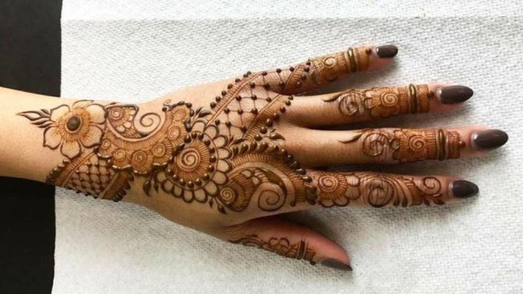 Mehndi Design for Backside Hand