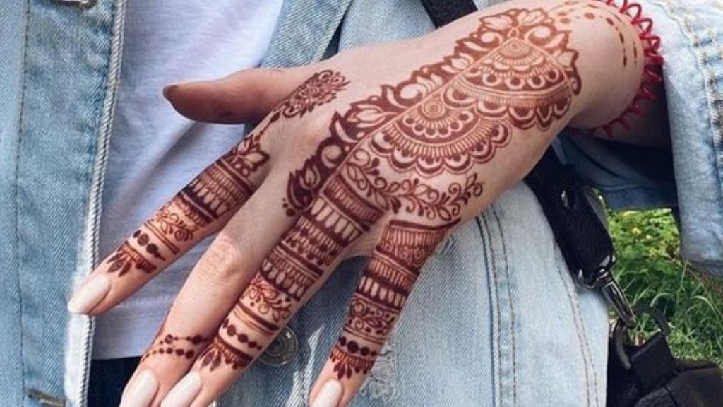 Mehndi Design of Arabic