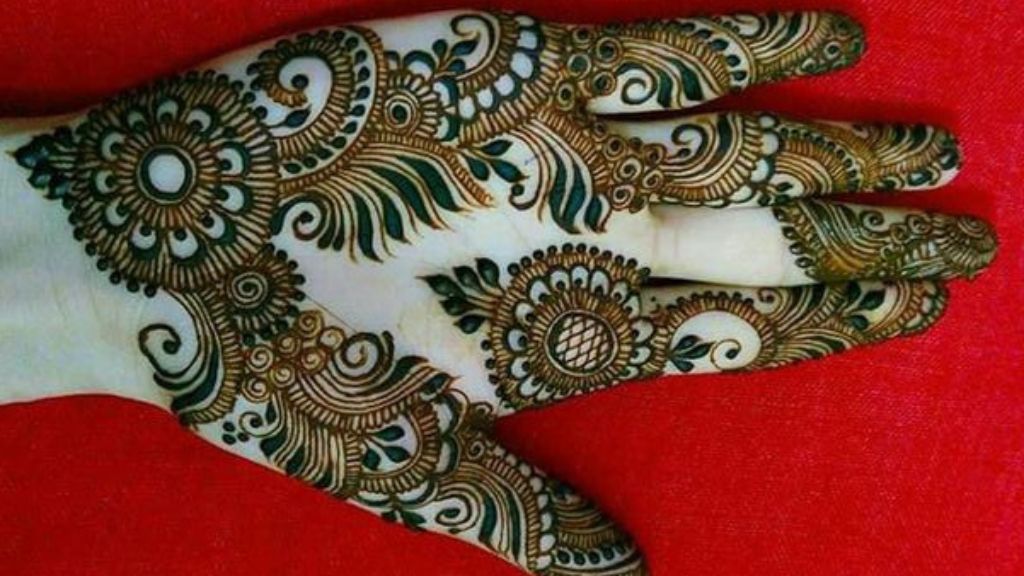 Simple Arabic Mehndi Design