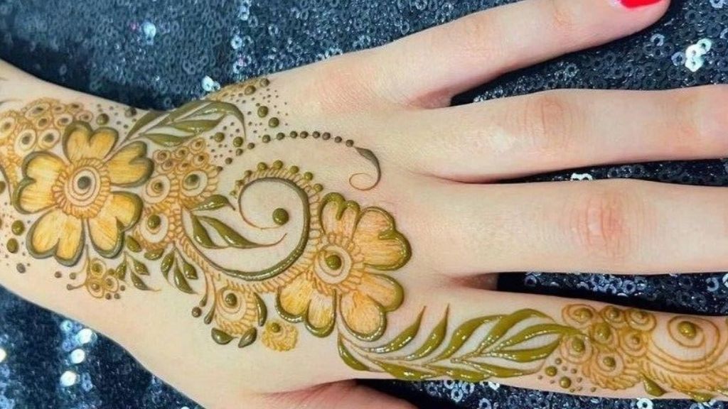 Simple Arabic Mehndi Design