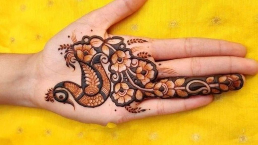 Simple Arabic Mehndi Design