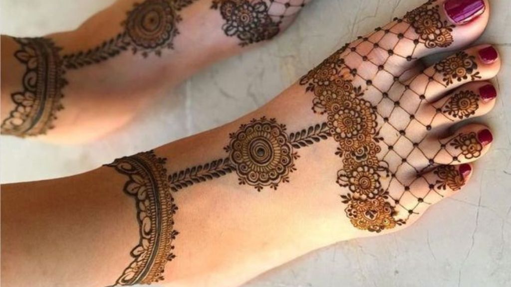 New Simple Mehndi Designs