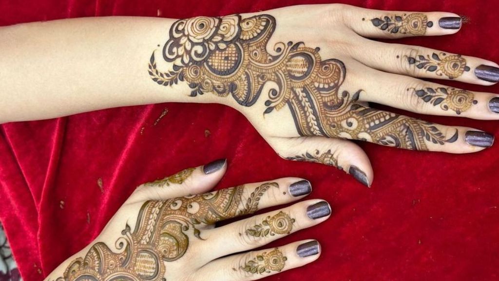 Mehndi Design of Arabic