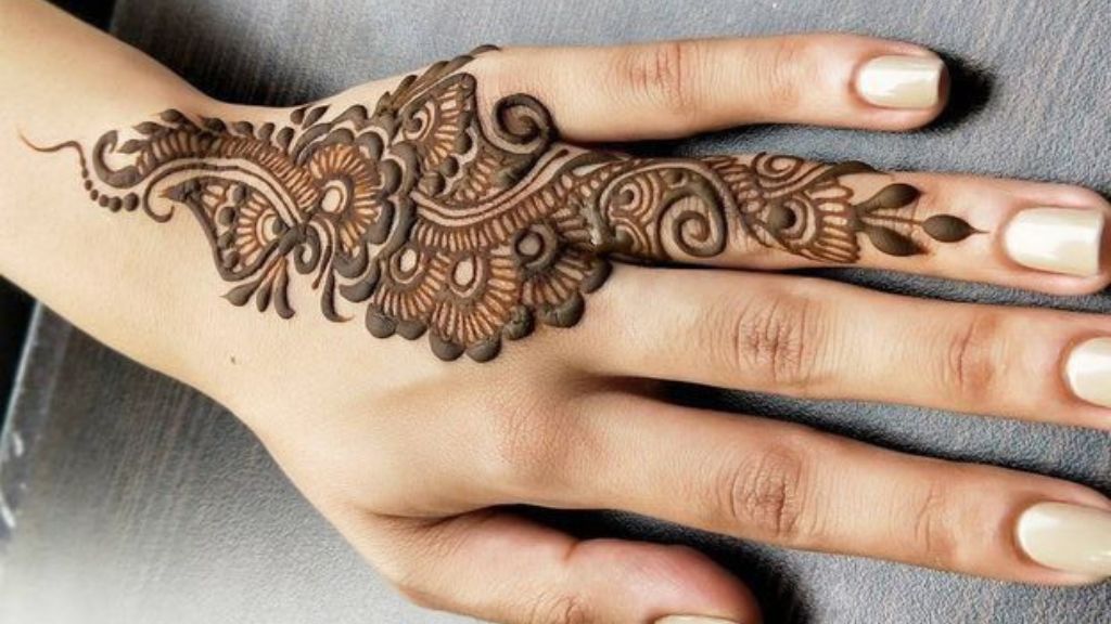 Mehndi Design for Backside Hand