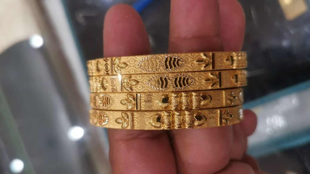 daily wear gold bangles design