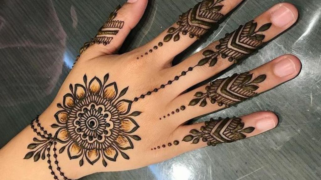 Simple Mehndi Designs