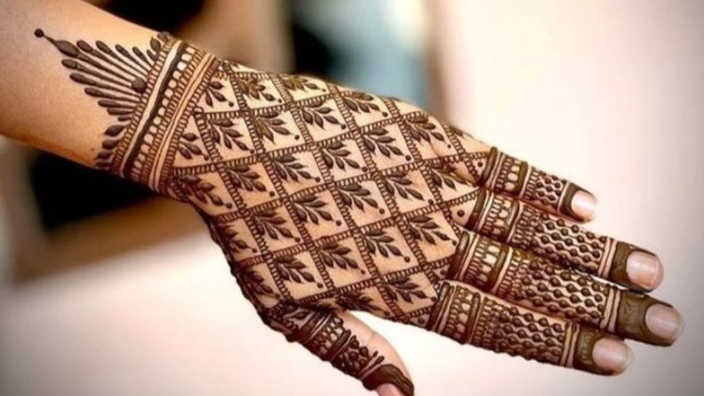 Simple Mehndi Designs