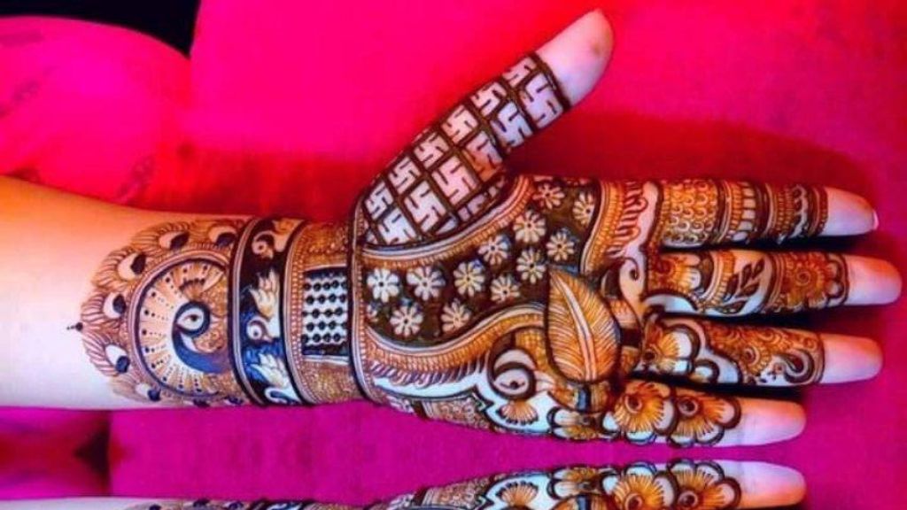 Minimalist Mehendi Designs