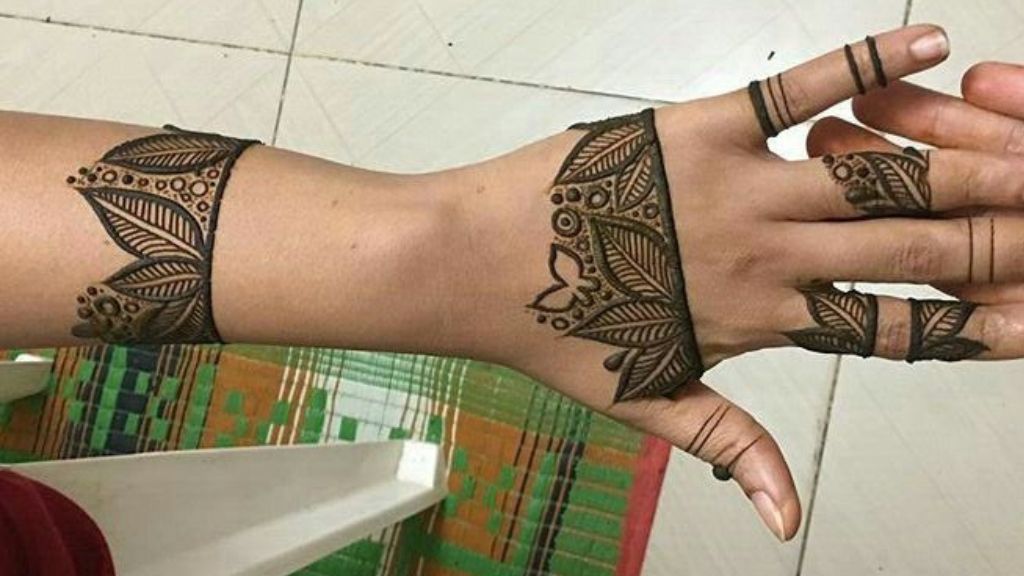 Simple Mehndi Designs