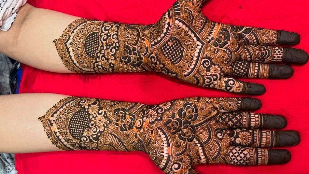 Unique Arabic Mehndi Design