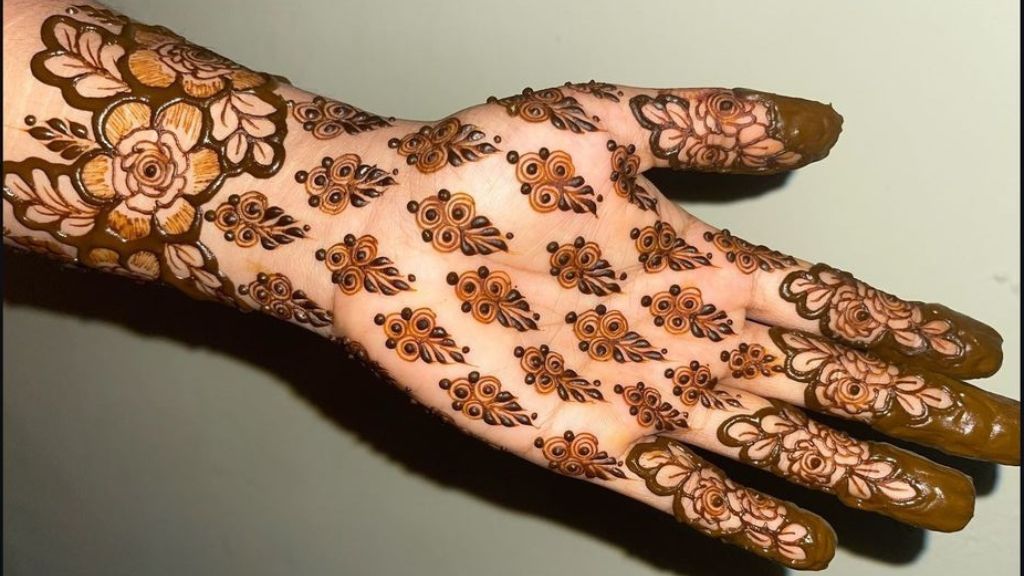 Full Mehndi Design Photo