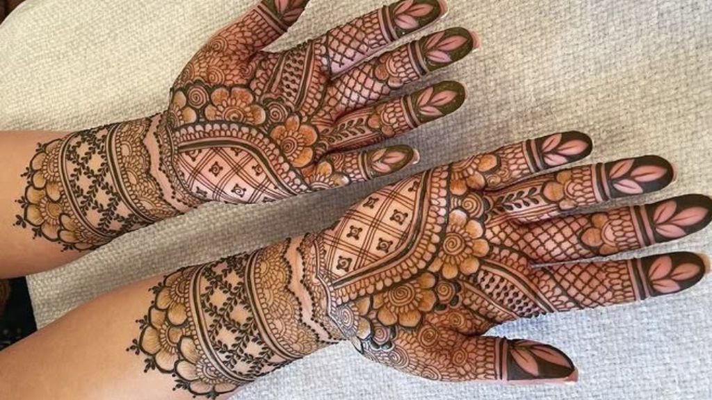 Karwa Chauth 2024 Mehndi Design