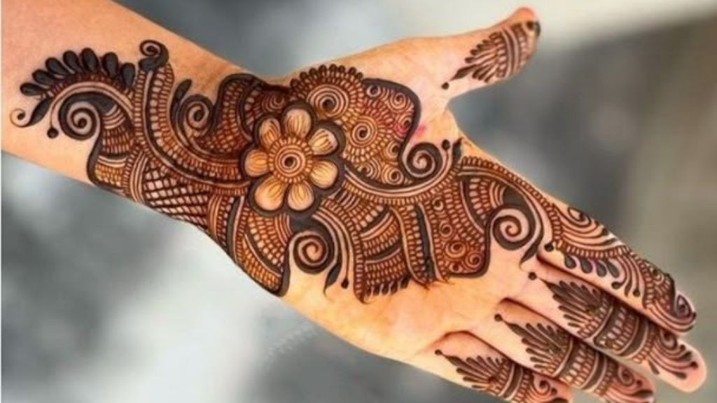 Karwa Chauth 2024 Mehndi Design