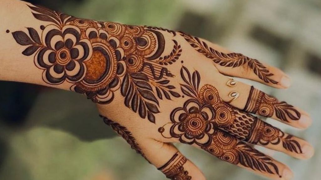 Karwa Chauth 2024 Mehndi Design