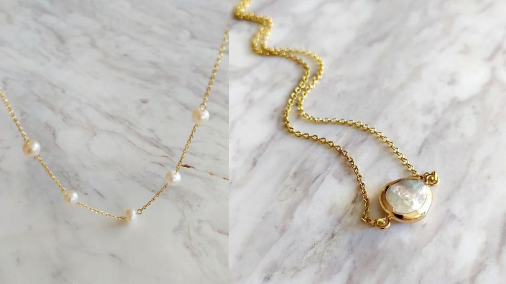 Pearl Necklace with Gold Pendant