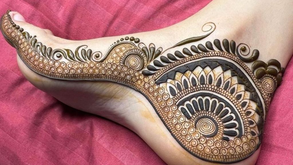 Bridal Leg Mehndi Design 2024