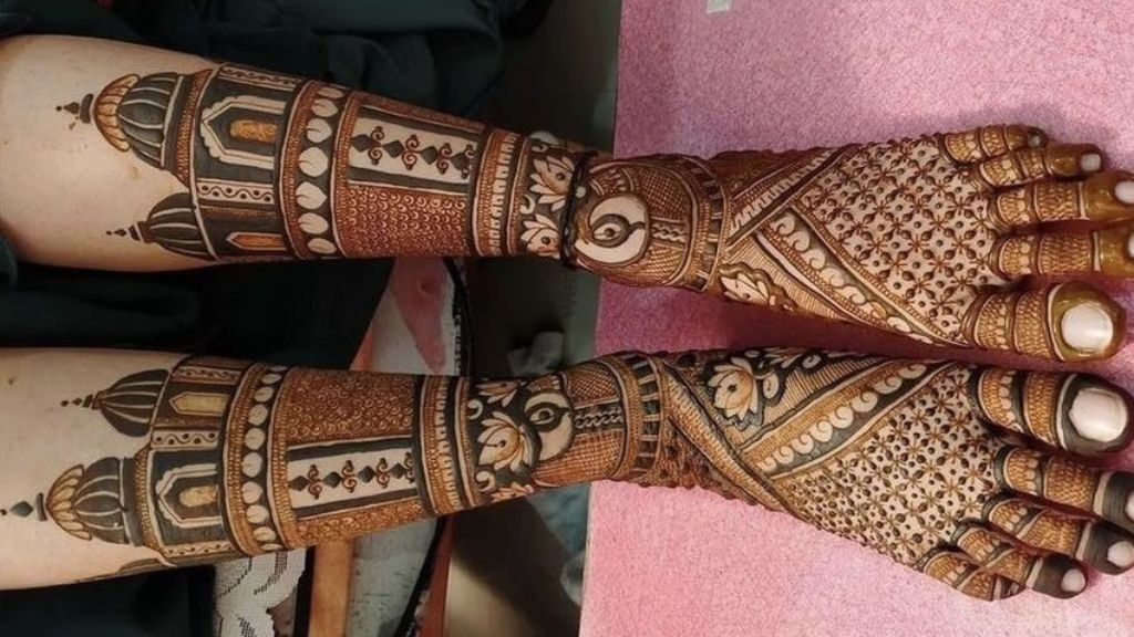 Bridal Leg Mehndi Design 2024