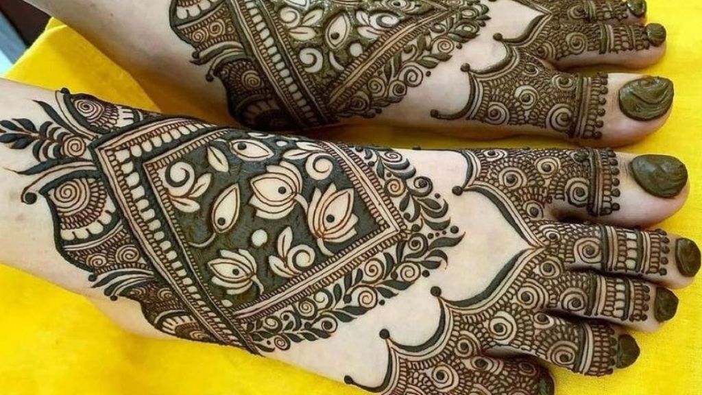 Bridal Leg Mehndi Design 2024