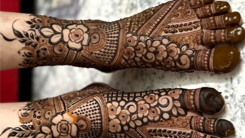 Bridal Leg Mehndi Design 2024