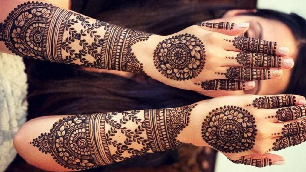 Round Mehndi Design