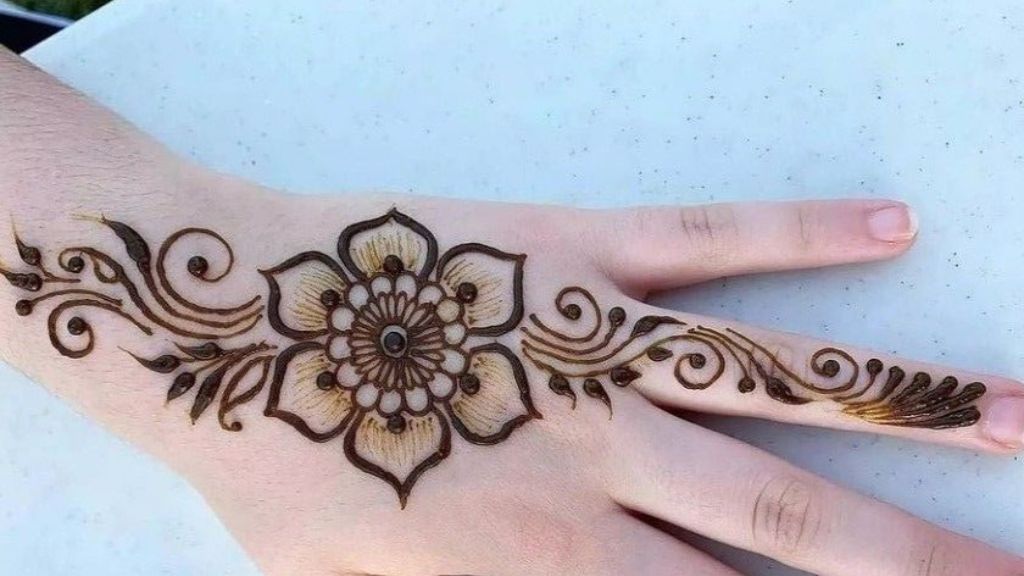 Choti Mehndi Design